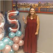 Laureata in lingue e letterature straniere impartisce lezioni privati di lingua inglese e/o aiuto compiti scuola elementare e media